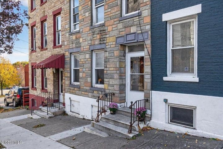 98 Livingston Avenue, Albany, NY, photo 2