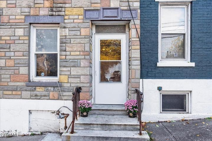 98 Livingston Avenue, Albany, NY, photo 3