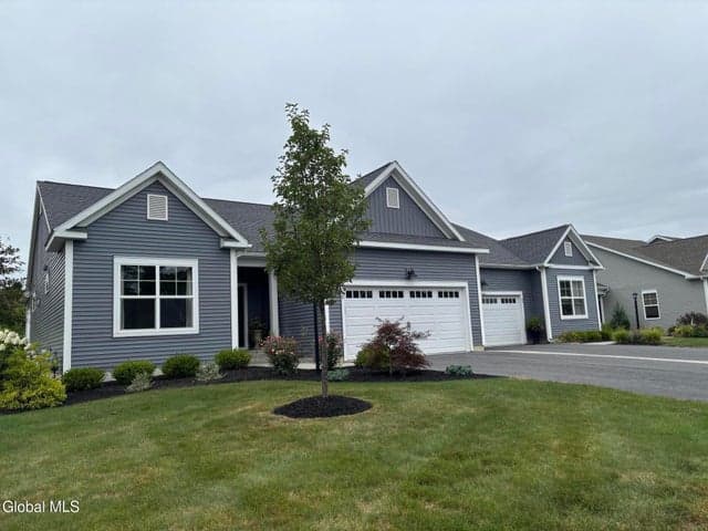 9 Anson Court, Malta, NY, photo 1