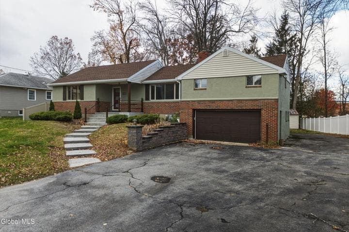 1005 Brunswick Place, Rotterdam, NY, photo 3