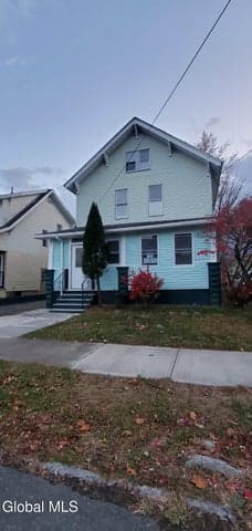 33 Glenwood Road, Menands, NY