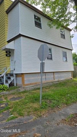 1617 Fourth Avenue, Schenectady, NY, photo 2
