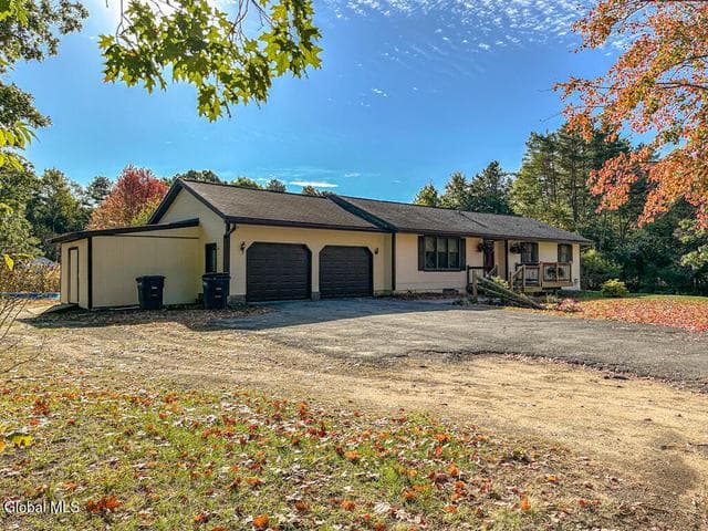 3 Fox Farm Road, Queensbury, NY, photo 3