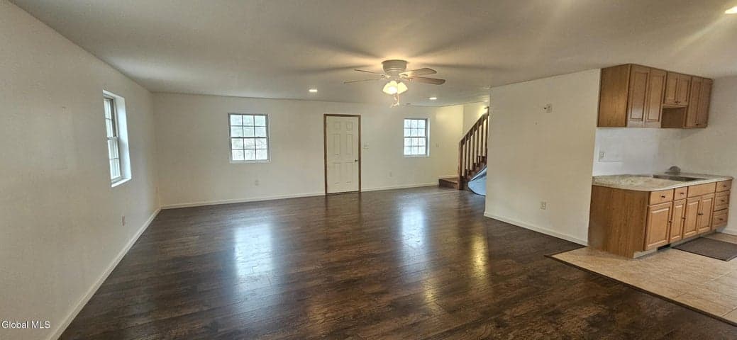374 North Ridge Road, New Baltimore, NY, photo 2