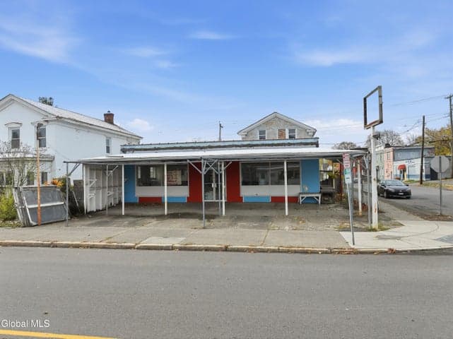 853 5th Avenue, Troy, NY, photo 2