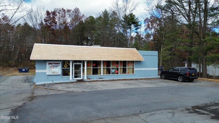 426 Geyser Road, Ballston Spa, NY, photo 1