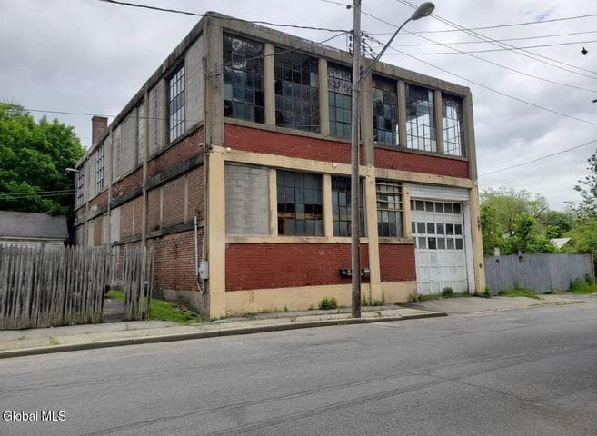 11 Edward Street, Amsterdam, NY, photo 1
