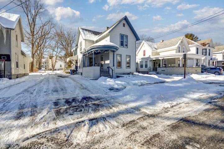 21 Willow Street, Gloversville, NY, photo 3