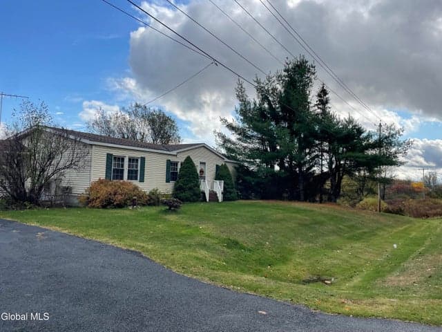 492 New York 22, Ticonderoga, NY, photo 5