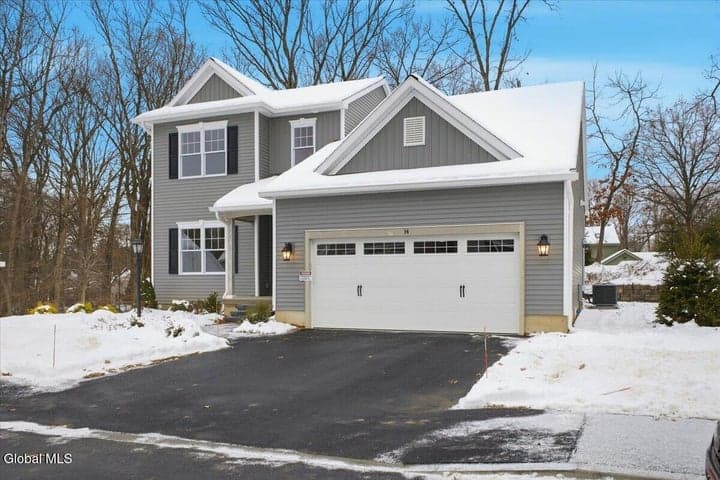 14 Wellington Court, Clifton Park, NY, photo 2