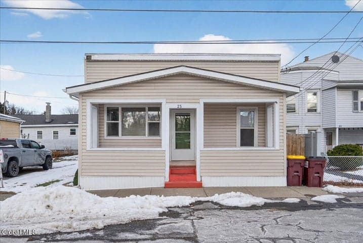 25 Corning Street, Colonie, NY, photo 2