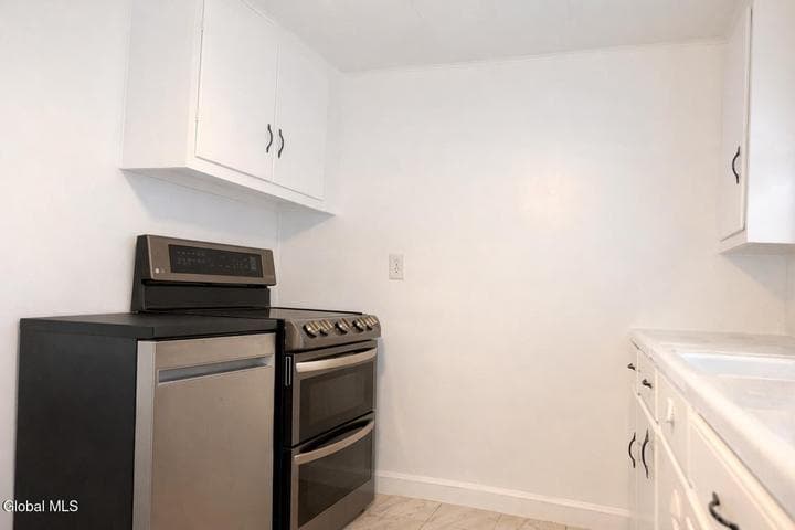 2427 3rd Avenue, Rotterdam, NY, photo 5