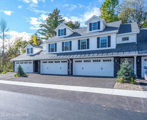 139 Carriage Boulevard, Rotterdam, NY, photo 2