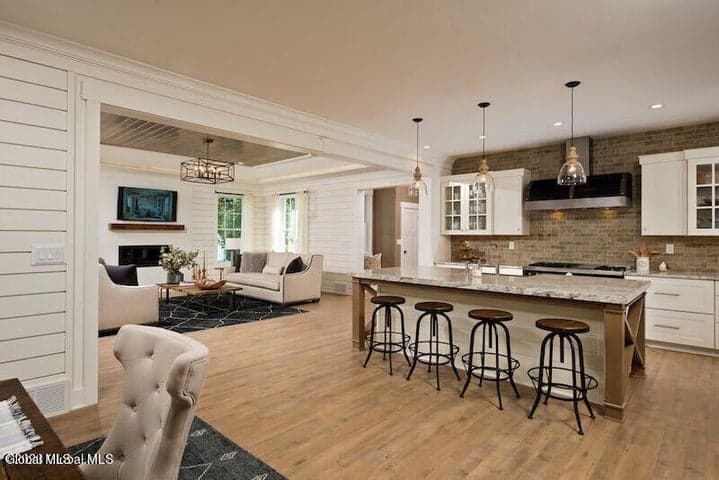 33 Wetherby Court, Colonie, NY, photo 2