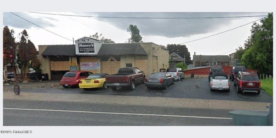 11 S Central Avenue, Mechanicville, NY, photo 3