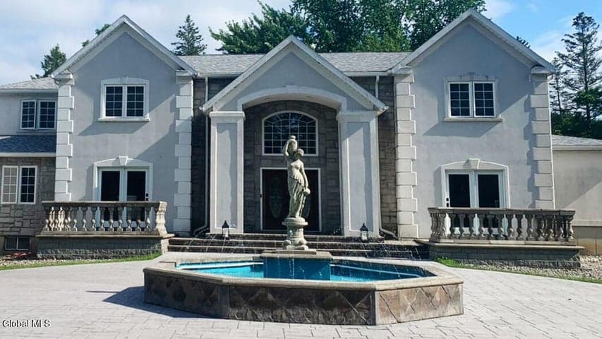 2820 Balltown Road, Niskayuna, NY, photo 2