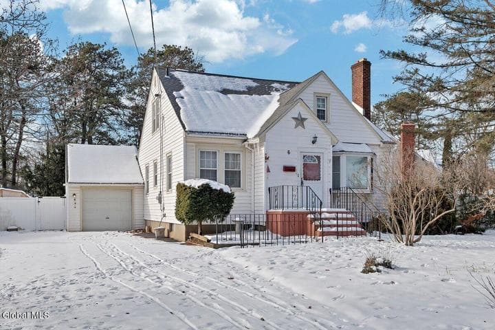 6 Mayflower Drive, Schenectady, NY, photo 1