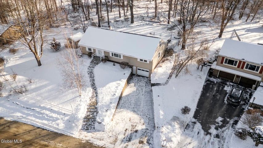 50 Hillcrest Drive, Sand Lake, NY, photo 3