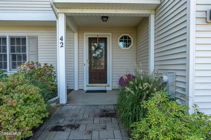 42 Capitol Place, East Greenbush, NY, photo 3