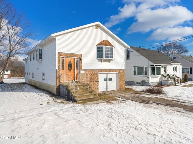 27 Grieme Avenue, Amsterdam, NY, photo 2