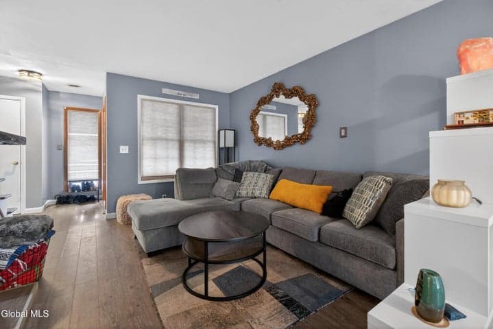 7 Cindy Way, Cohoes, NY, photo 5