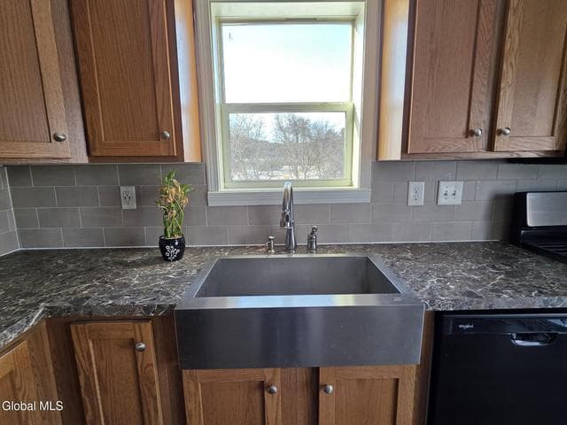 175 Main Street, Schoharie, NY, photo 2