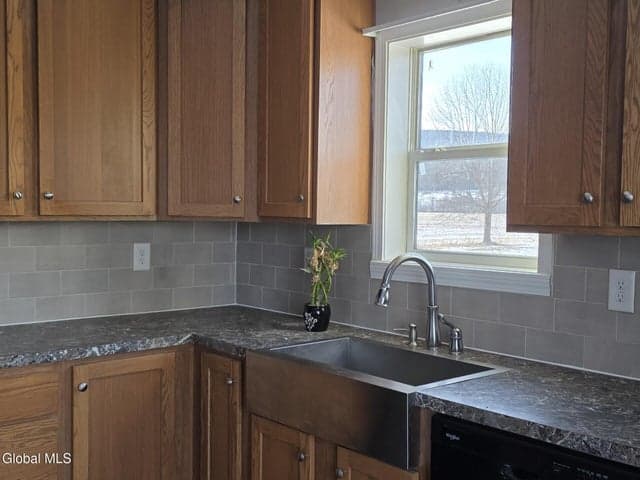 175 Main Street, Schoharie, NY, photo 3