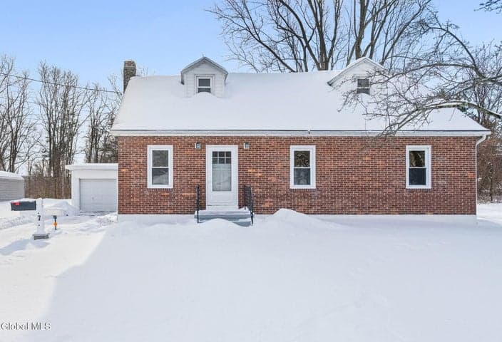 7 Onderdonk Avenue, East Greenbush, NY, photo 2