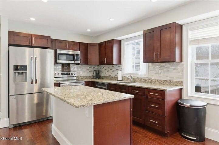 61 Plank Road, Halfmoon, NY, photo 4