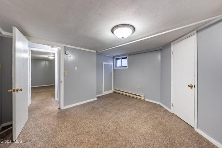 26 Daytona Avenue, Albany, NY, photo 4