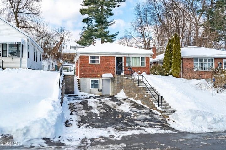 26 Daytona Avenue, Albany, NY, photo 1