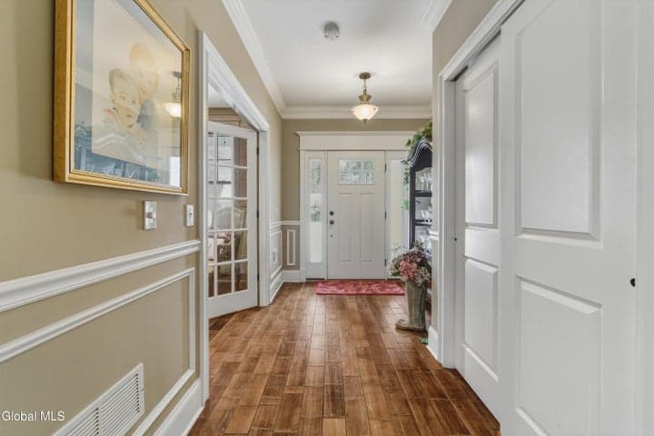 30 Pamela Lane, Saratoga Springs, NY, photo 4