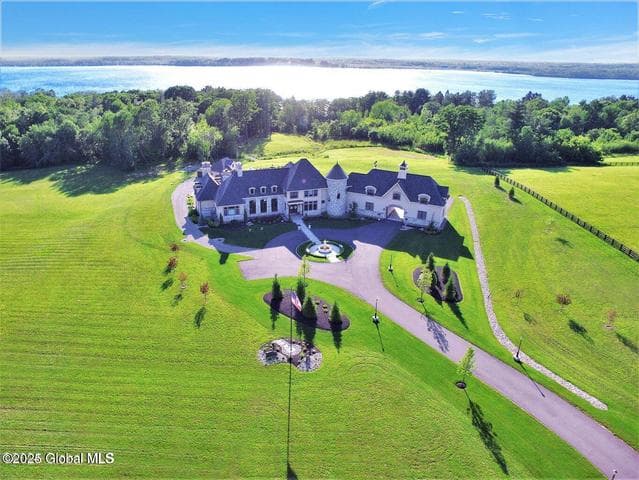 65 Brown Road, Saratoga, NY