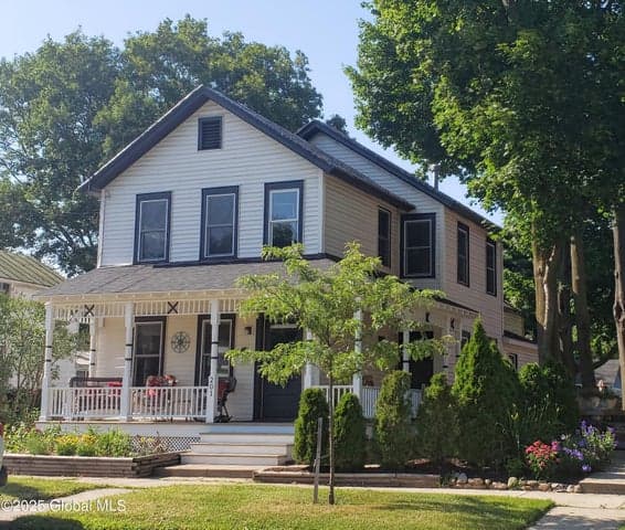 201 Lake Avenue, Saratoga Springs, NY, photo 1