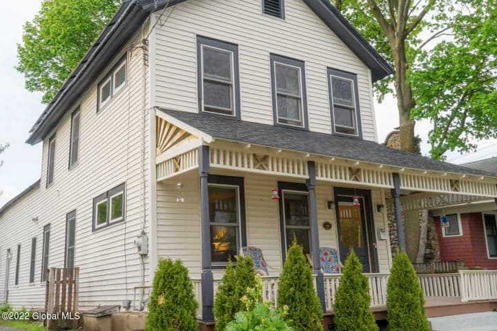 201 Lake Avenue, Saratoga Springs, NY, photo 2