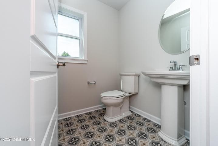 2 Hunter Court, Milton, NY, photo 4