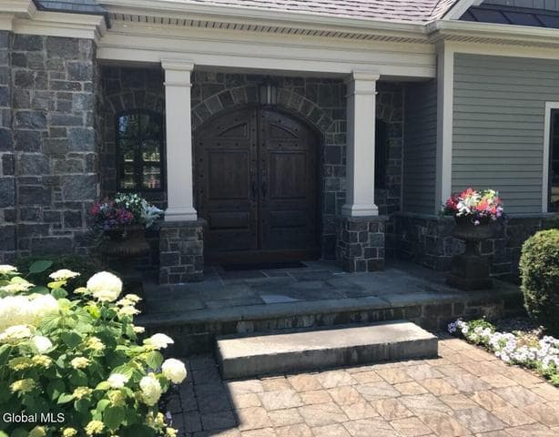 106 Greenfield Avenue, Saratoga Springs, NY, photo 4