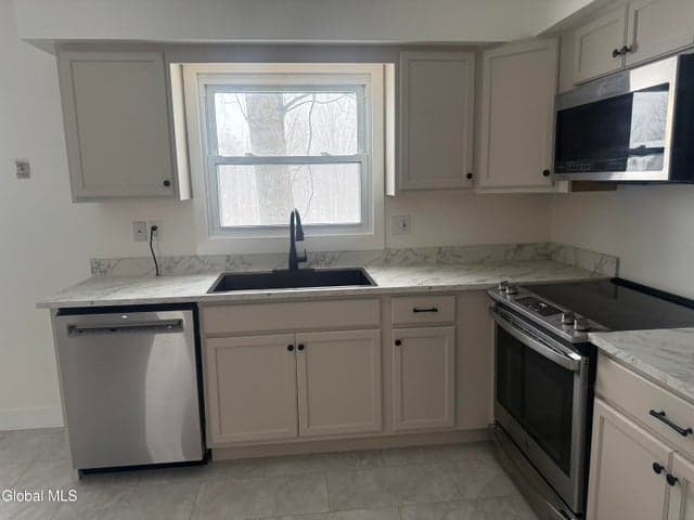 24 Birchwood Lane, Ballston Spa, NY, photo 5