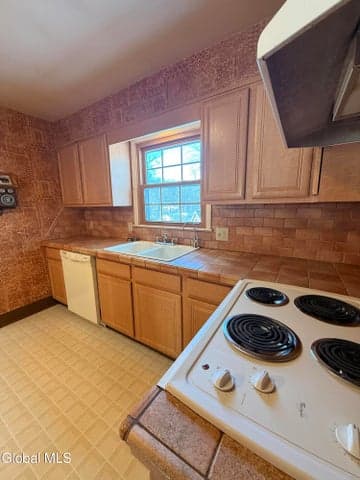 4 Oaktree Lane, Colonie, NY, photo 5