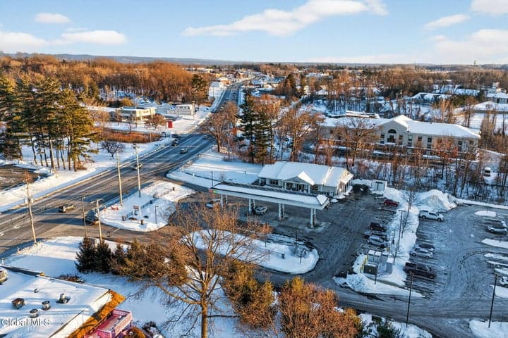 1742 US-9, Halfmoon, NY, photo 4