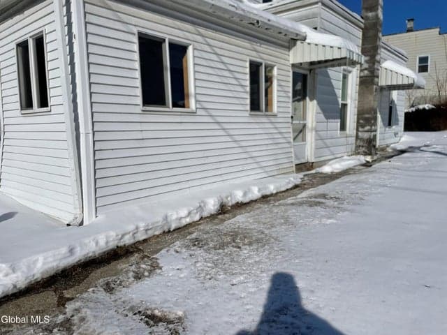 3 Lafayette Street, Green Island, NY, photo 1
