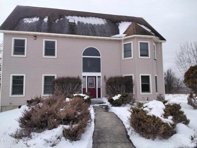 25 Ridge Drive, Troy, NY