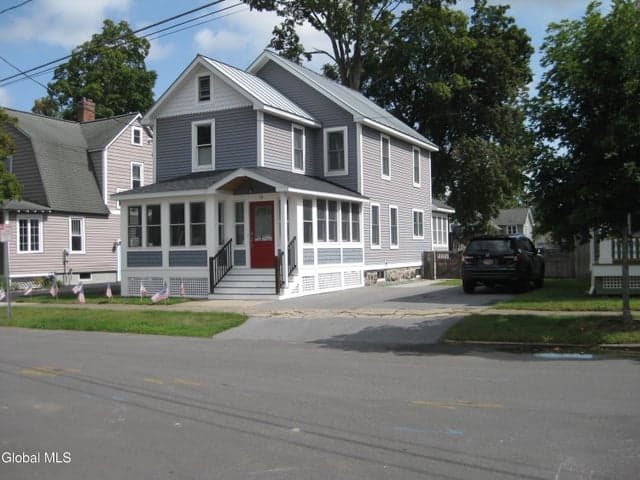 18 Madison Street, Saratoga Springs, Inside, NY, photo 3