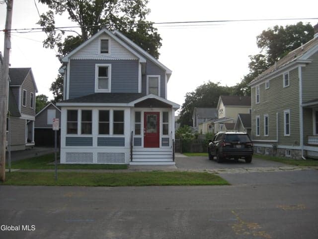 18 Madison Street, Saratoga Springs, Inside, NY, photo 5