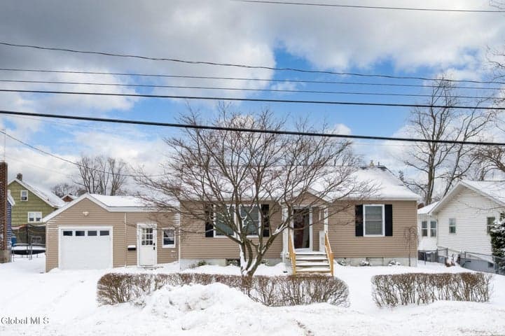 43 Sherwood Avenue, East Greenbush, NY, photo 1