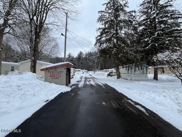 765 Saratoga Road, Wilton, NY
