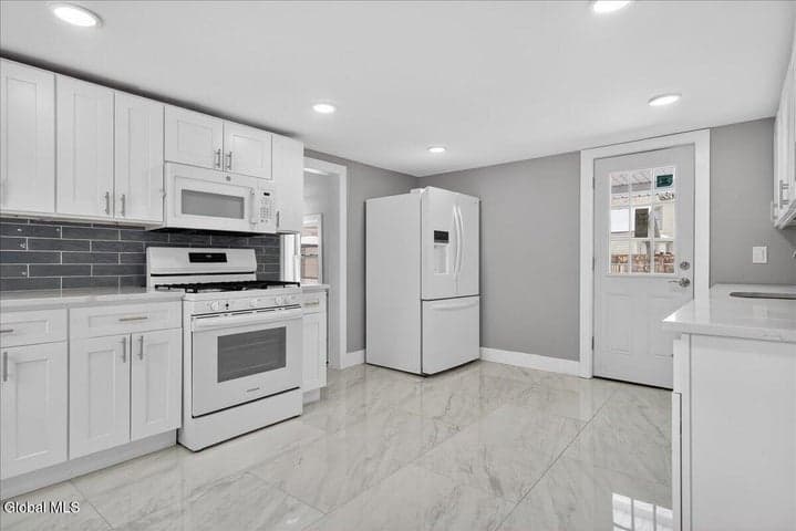 177 Elm Street, Saratoga Springs, NY, photo 4