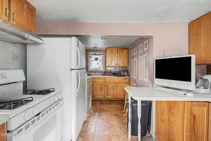 937 6th Street, Rensselaer, NY, photo 5