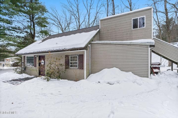 147 Beach Road, Halfmoon, NY, photo 2