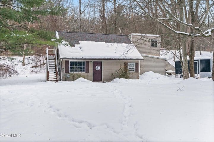 147 Beach Road, Halfmoon, NY, photo 1